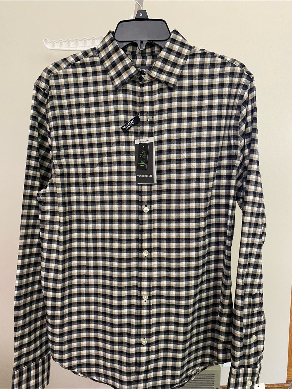 Van Heusen Black and Tan Plaid Long-Sleeve Button-Down Men’s Shirt